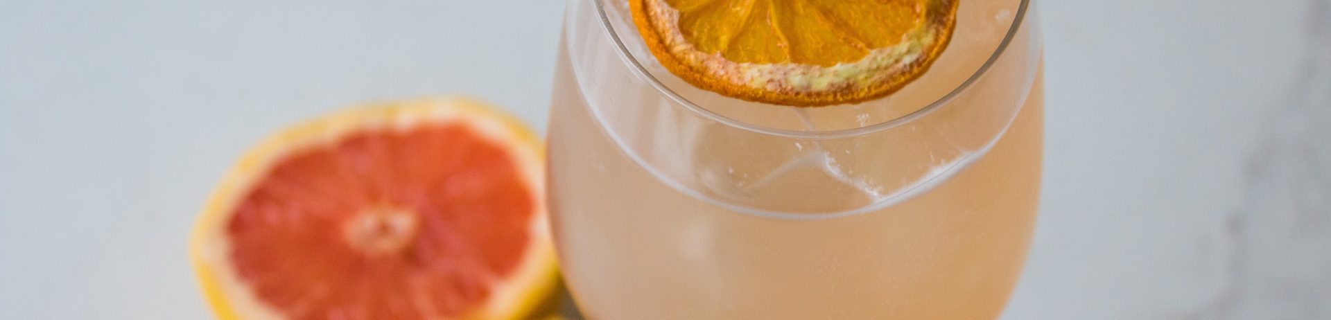 mocktails with fried grapefruit garnish